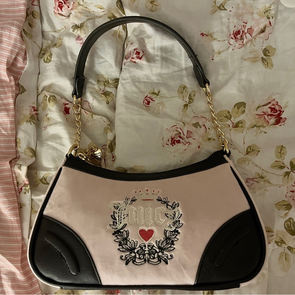 Juicy couture powder blush heritage shoulder bag
